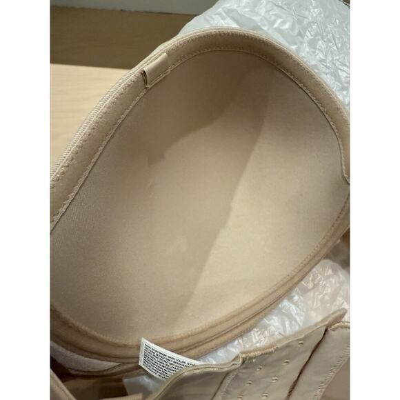 Wacoal 854119 Red Carpet Strapless Underwire Bra Size 38DD Sand EUC - Picture 10 of 10